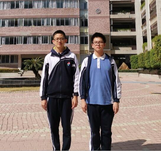 荣获提高组全国一等奖的高二（2）朱子涵（左）和高三（15）班唐古拉(右)
