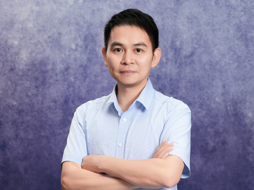 梁宏斐